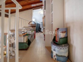 Vendita Appartamento Firenze. Bilocale in via Romana. Buono stato, quarto piano, riscaldamento auton, Italia, Firenze