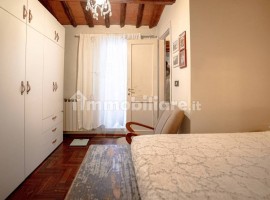 Vendita Appartamento Firenze. Bilocale in via Romana. Buono stato, quarto piano, riscaldamento auton, Italia, Firenze