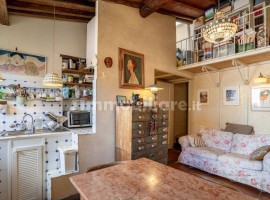 Vendita Appartamento Firenze. Bilocale in via Romana. Buono stato, quarto piano, riscaldamento auton, Italia, Firenze