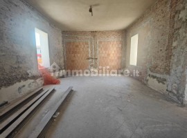 Vendita Appartamento Campi Bisenzio. Trilocale in via San Cresci. Nuovo, piano rialzato, posto auto,