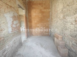 Vendita Appartamento Campi Bisenzio. Trilocale in via San Cresci. Nuovo, piano rialzato, posto auto,