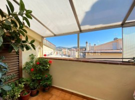 Vendita Appartamento in via Francesco Datini. Firenze. Da ristrutturare, quinto piano, con balcone, 