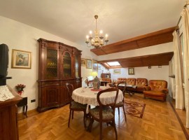 Vendita Appartamento in via Francesco Datini. Firenze. Da ristrutturare, quinto piano, con balcone, 