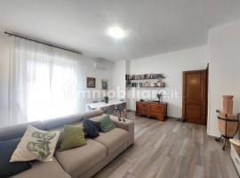 Vendita Appartamento in via Odorico da Pordenone. Firenze. Ottimo stato, secondo piano, con balcone,