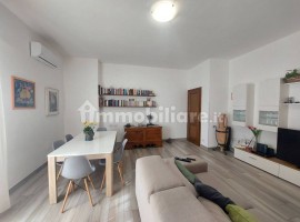 Vendita Appartamento in via Odorico da Pordenone. Firenze. Ottimo stato, secondo piano, con balcone,