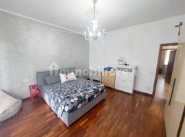 Vendita Appartamento in via Odorico da Pordenone. Firenze. Ottimo stato, secondo piano, con balcone,