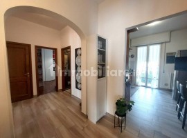 Vendita Appartamento in via Odorico da Pordenone. Firenze. Ottimo stato, secondo piano, con balcone,