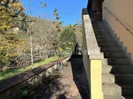 Vendita Casa colonica in Strada Provinciale Alto Valdarno Reggello. Ottimo stato, posto auto, 478 m², Italia, Reggello