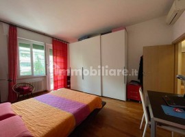 Vendita Appartamento Firenze. Quadrilocale in via Circondaria 57. Ottimo stato, quarto piano, posto 