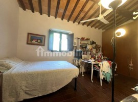 Vendita Casa colonica in via di Rosano 198 Bagno a Ripoli. Buono stato, posto auto, 310 m², rif. 101