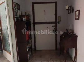 Vendita Appartamento Firenze. Quadrilocale in via Giovanni Segantini 18. Buono stato, primo piano, c, Italia, Firenze