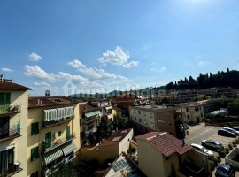 Vendita Appartamento in via Benedetto Accolti 1. Firenze. Ottimo stato, con balcone, riscaldamento a, Italia, Firenze