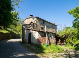 Vendita Terratetto unifamiliare in via Dei Castagni Pelago. Buono stato, posto auto, riscaldamento a