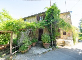 Vendita Terratetto unifamiliare in via Dei Castagni Pelago. Buono stato, posto auto, riscaldamento a