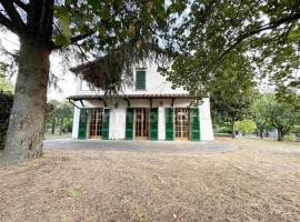 Vendita Villa unifamiliare in via Badia Barberino di Mugello. Buono stato, posto auto, riscaldamento