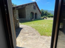 Vendita Casale Palazzuolo sul Senio. Ottimo stato, posto auto, 1234 m², rif. 113348461 Vendita Casal