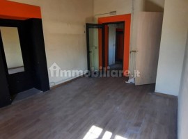 Vendita Appartamento in villa in via Clemente Rebora 20 Firenze. Da ristrutturare, posto auto, risca