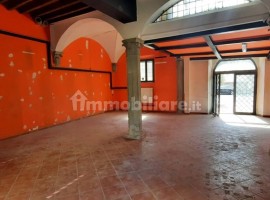 Vendita Appartamento in villa in via Clemente Rebora 20 Firenze. Da ristrutturare, posto auto, risca