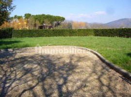 Vendita Villa unifamiliare Campi Bisenzio. Ottimo stato, posto auto, riscaldamento autonomo, 170 m²,