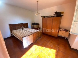 Vendita Appartamento Firenze. Trilocale in via San Lorenzino a Ripaltuzza 2A. Da ristrutturare, prim, Italia, Firenze