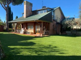 Vendita Villa unifamiliare in via delle Campora Firenze. Buono stato, posto auto, con terrazza, risc, Italia, Firenze