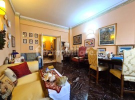 Vendita Appartamento Firenze. Quadrilocale in via Gaetano Pilati 17C. Buono stato, primo piano, con 