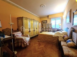 Vendita Appartamento Firenze. Quadrilocale in via Gaetano Pilati 17C. Buono stato, primo piano, con 