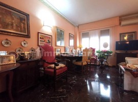 Vendita Appartamento Firenze. Quadrilocale in via Gaetano Pilati 17C. Buono stato, primo piano, con 