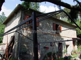 Vendita Casa colonica Londa. Da ristrutturare, 80 m², rif. 112062577 Vendita Casa colonica Londa. Da