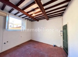 Vendita Appartamento Firenze. Monolocale in via Nazionale. Buono stato, primo piano, riscaldamento a