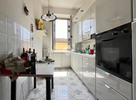 Vendita Appartamento Firenze. Quadrilocale in via degli artisti 3. Ottimo stato, primo piano, con te