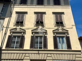 Vendita Appartamento Firenze. Quadrilocale in via degli artisti 3. Ottimo stato, primo piano, con te