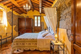 Agriturismo 'Borgo Dolci Colline Spa Querce' con piscina in comune, Wi-Fi e aria condizionata Agritu