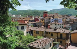 Soggiorno a bordo piscina con parcheggio e Wi-Fi Soggiorno a bordo piscina con parcheggio e Wi-Fi