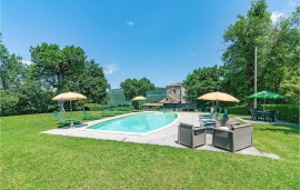 Rifugio sereno con piscina e giardino Rifugio sereno con piscina e giardino, Italy, %Text 1%