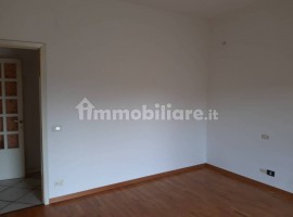 Vendita Appartamento Arezzo. Quadrilocale in via Luigi Nono 1. Buono stato, secondo piano, posto aut