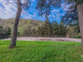 Vendita Villa unifamiliare in via della Casina Arezzo. Da ristrutturare, posto auto, con terrazza, r