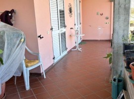 Vendita Villa unifamiliare in Località Frassineto Arezzo. Buono stato, posto auto, con balcone, risc