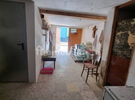 Vendita Appartamento Arezzo. Quadrilocale in Località Rigutino Nocetella. Buono stato, primo piano, 