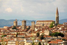 Vendita Appartamento Arezzo. Bilocale in via Piero della Francesca. Ottimo stato, posto auto, con ba