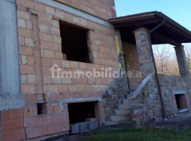 Vendita Villa unifamiliare in Località Ruscello Arezzo. Nuova, posto auto, con terrazza, riscaldamen