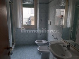 Vendita Appartamento Arezzo. Quadrilocale in via Isonzo 57/4. Ottimo stato, piano rialzato, riscalda