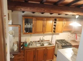 Vendita Casa colonica in Località San Firenze Arezzo. Da ristrutturare, posto auto, 400 m², rif. 728