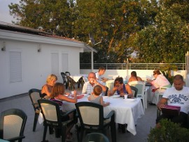 Die Wohnung Nr.8, mit einem Schlafzimmer, 500 Meter vom Strand 