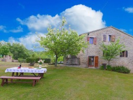 Accogliente villa con piscina a Mercatello sul Metauro Accogliente villa con piscina a Mercatello su, Italy, Mercatello Sul Metauro, Valle Del Metauro