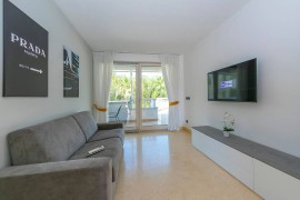 Appartamento vacanze per 4 persone con piscina, Italia, Desenzano Del Garda, Prealpi Gardesane