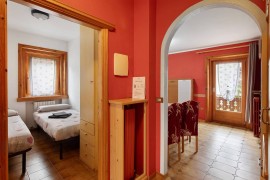 Appartamento 'Appartamento Mokino 2' con vista sulle montagne, balcone e Wi-Fi, Italy, Livigno (borgo), Livigno