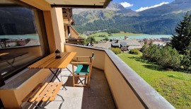 3-room flat with open kitchen; wonderful mountain and lake view, Switzerland, Silvaplana, Oberengadin