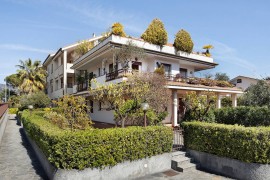 Casa vacanze 'Casa di Oleg' con vista mare, terrazza e giardino, Italia, Diano Castello, Riviera di Ponente