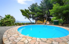 Appartamento sulla spiaggia con piscina, parcheggio, terrazza e aria condizionata, Italy, Poggi Imperia, Imperia